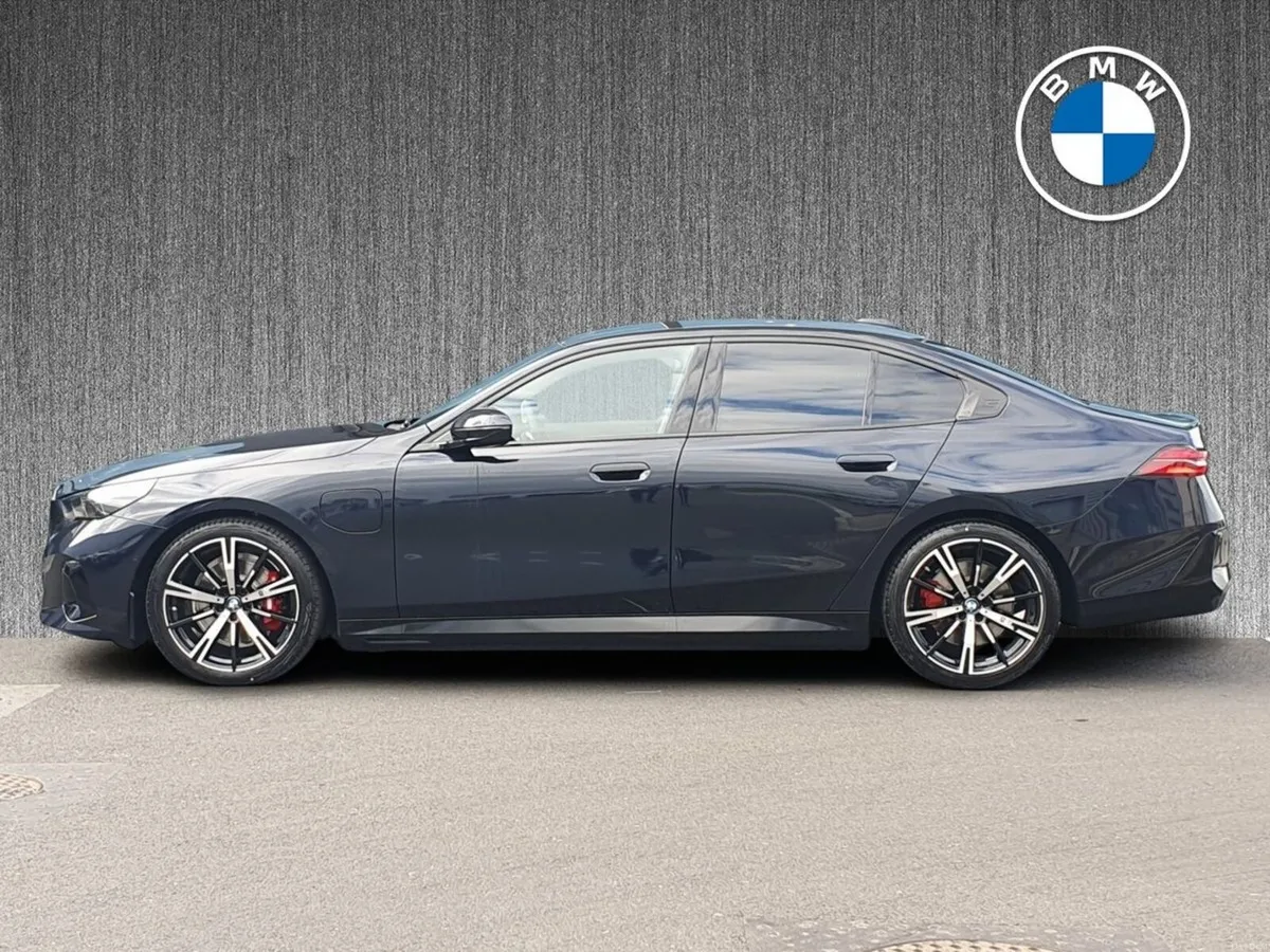 BMW 5-Series 530e M Sport Pro Saloon - Image 3