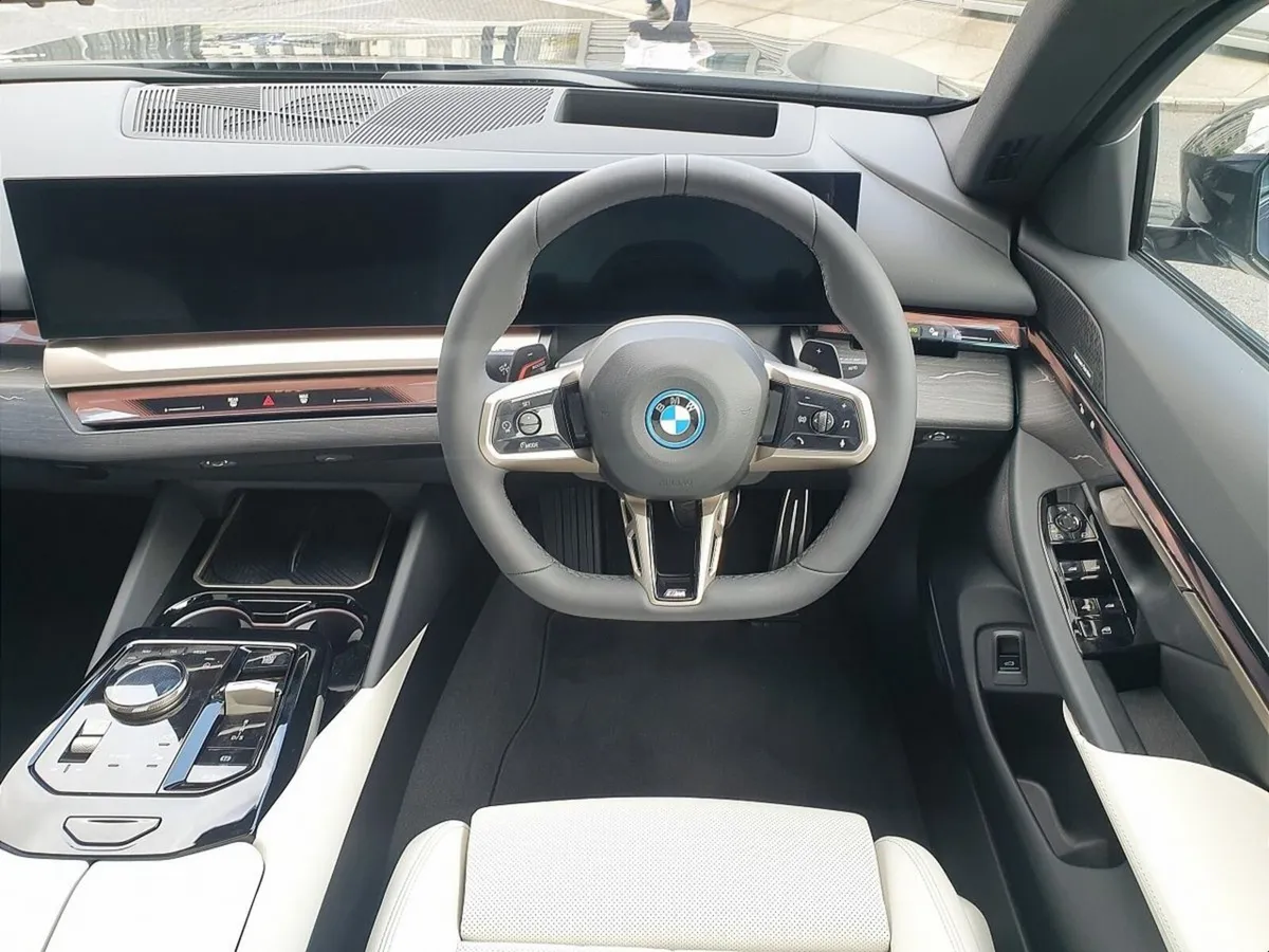 BMW 5-Series 530e M Sport Pro Saloon - Image 5