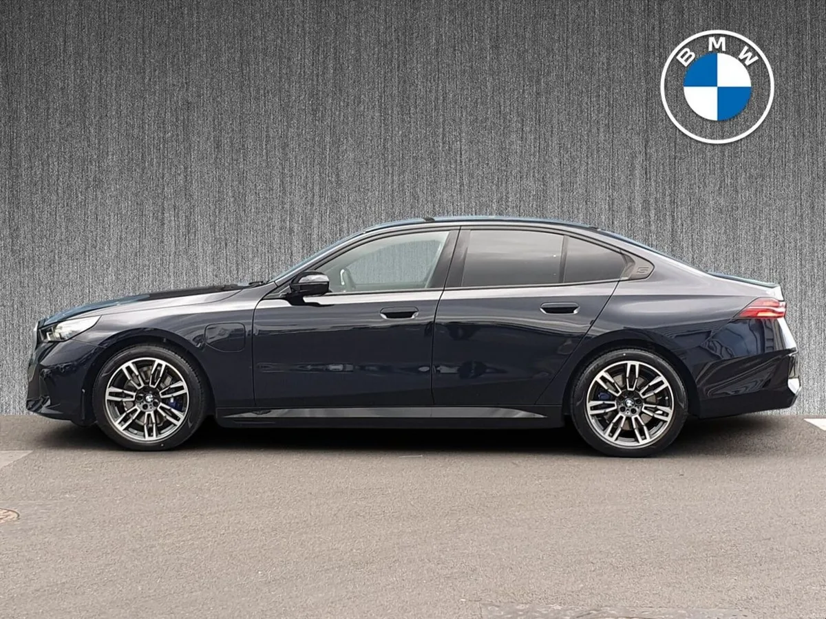 BMW 5-Series 530e M Sport Saloon - Image 3