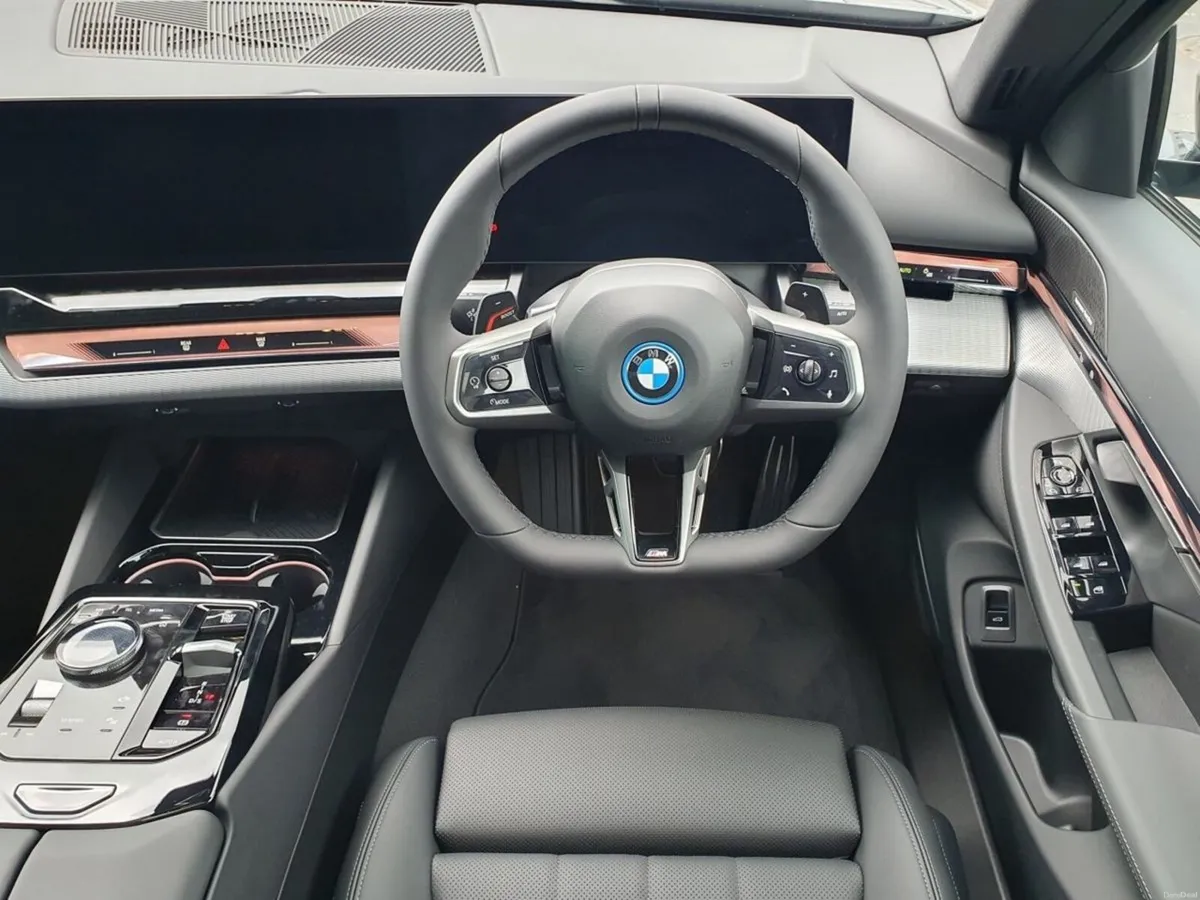 BMW 5-Series 530e M Sport Saloon - Image 5
