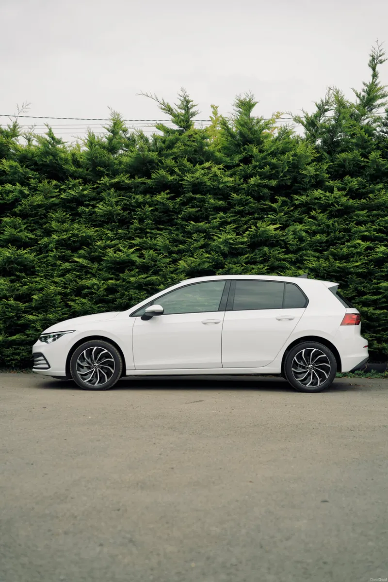 Volkswagen Golf Active Advance 2023| Premium Hatch - Image 2
