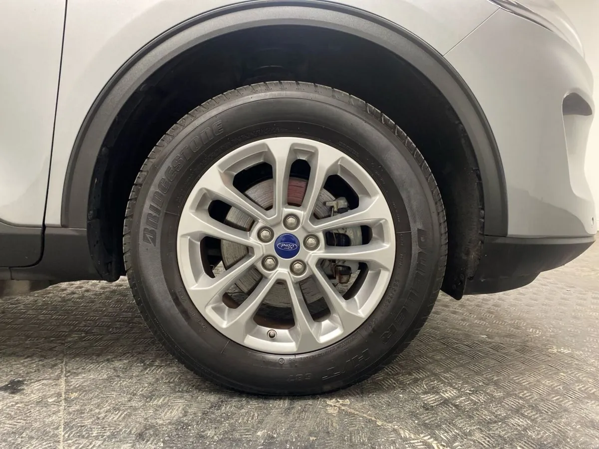 Ford Kuga 2.5 Duratec 225PS PHEV Titanium Auto - Image 5