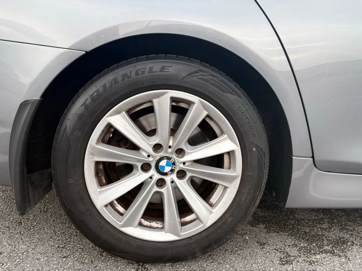 BMW 5-Series 2013 - Image 4