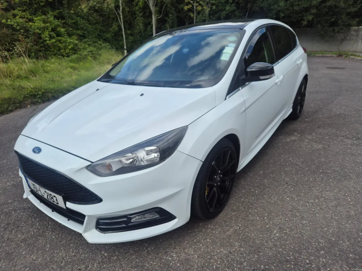 FORD FOCUS TITANIUM 1.6 DIESEL low milage - Image 5