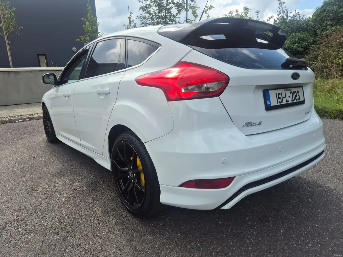 FORD FOCUS TITANIUM 1.6 DIESEL low milage - Image 1