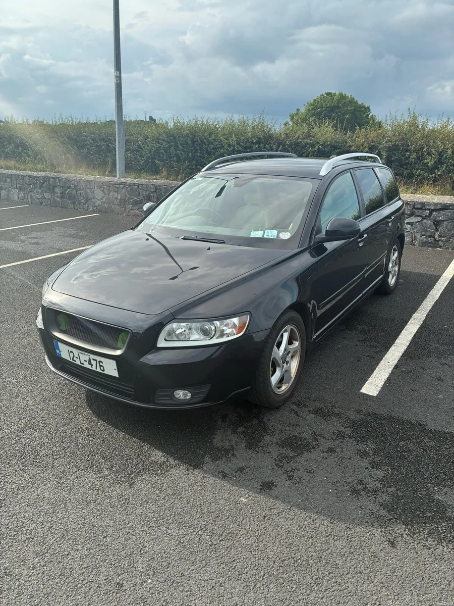 Volvo v50 - Image 1