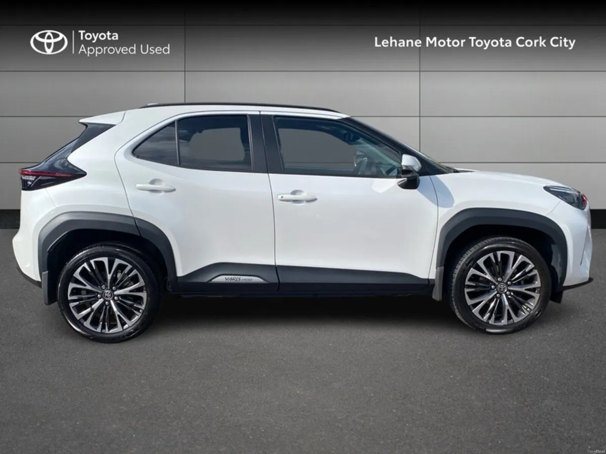 Toyota Yaris Cross SOL - Image 3