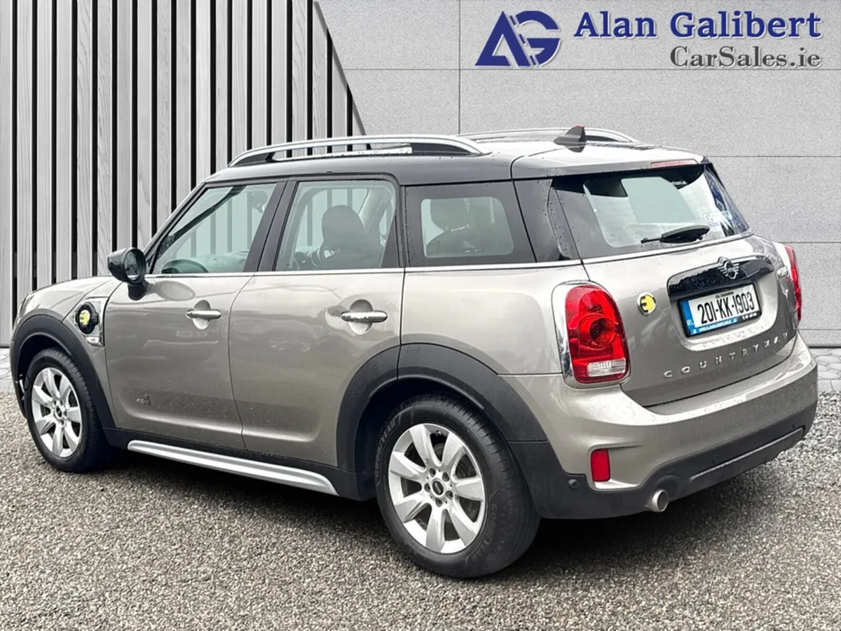 Mini Countryman PLUG IN HYBRID ALL4 COOPER - Image 2