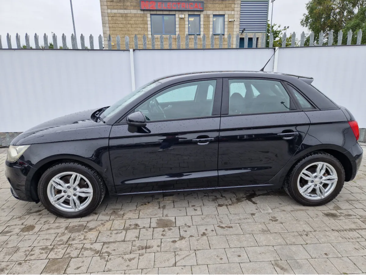 Audi A1 1.4 PETROL AUTO - Image 6