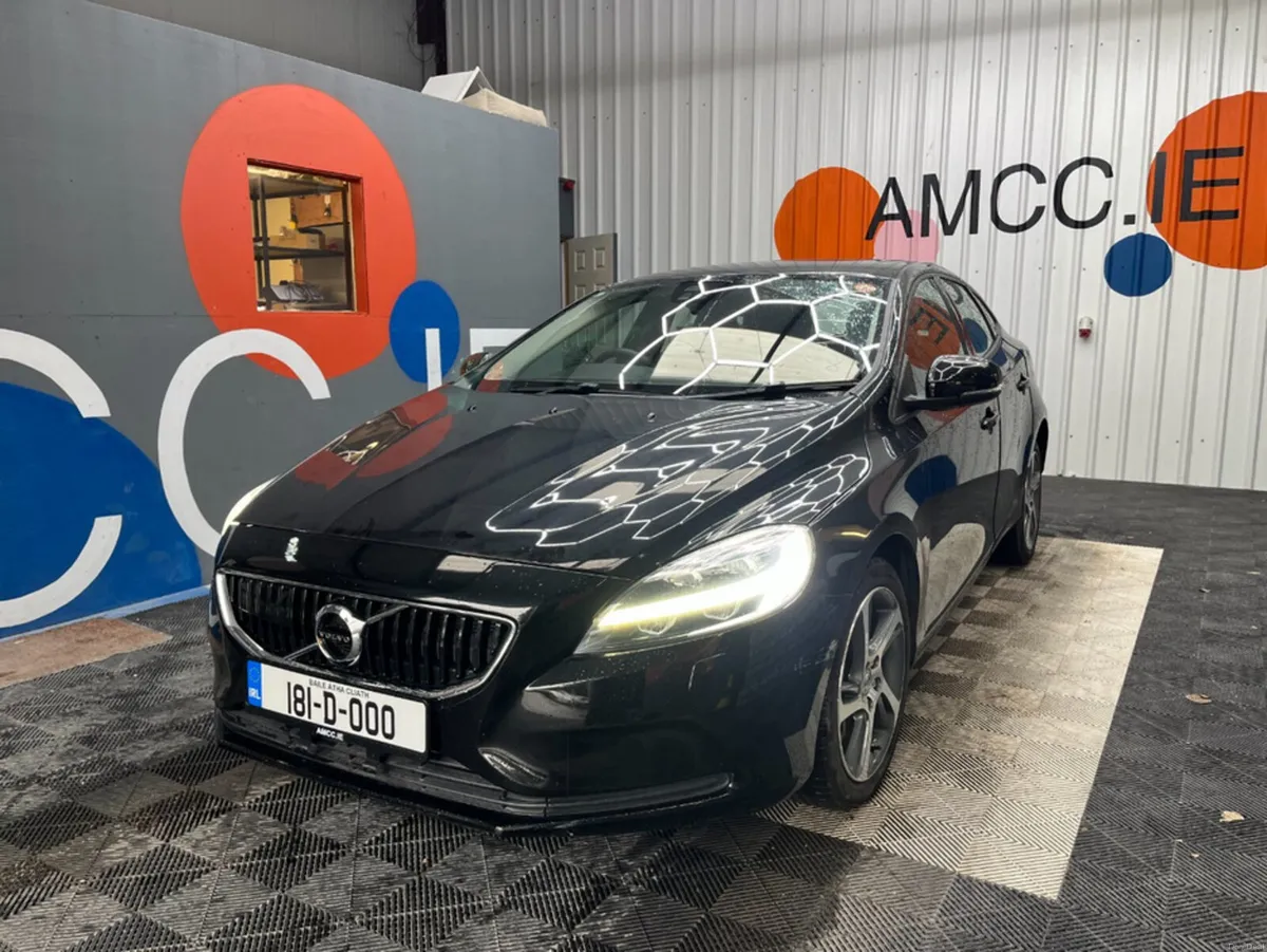 Volvo V40 2018 VOLVO V40 D4 MOMENTUM 2.0 AUTOMATIC - Image 6