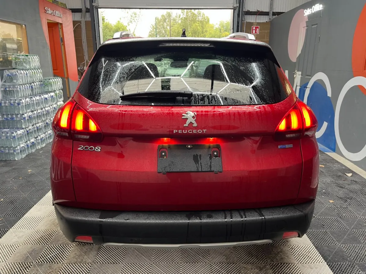 Peugeot 2008 2017 PEUGETO 2008 ALLURE 1.2 AUTOMATI - Image 4