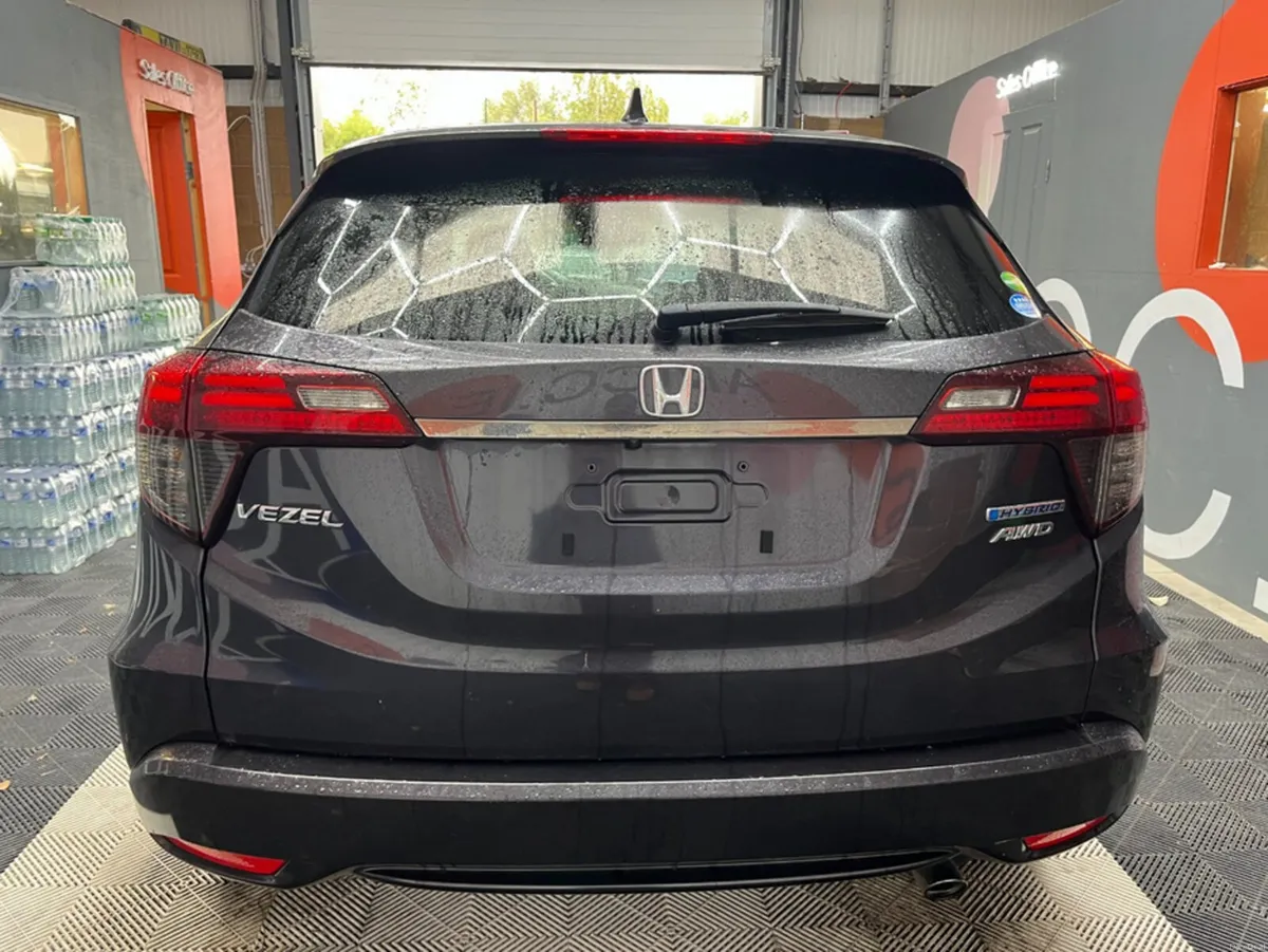 Honda Vezel 2020 HONDA VEZEL HYBRID Z SENSING 4WD - Image 4