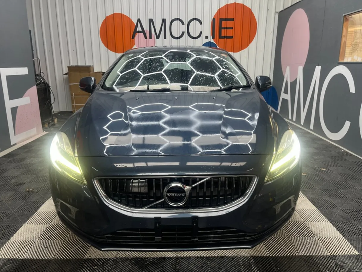 Volvo V40 2018 VOLVO V40 D4 DYNAMIC EDITION 2.0 AU - Image 2