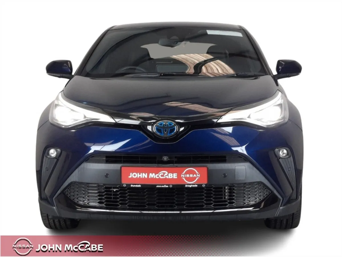 Toyota C-HR HYBRID LUNA SPORT BLACK EDITION AUTO * - Image 2