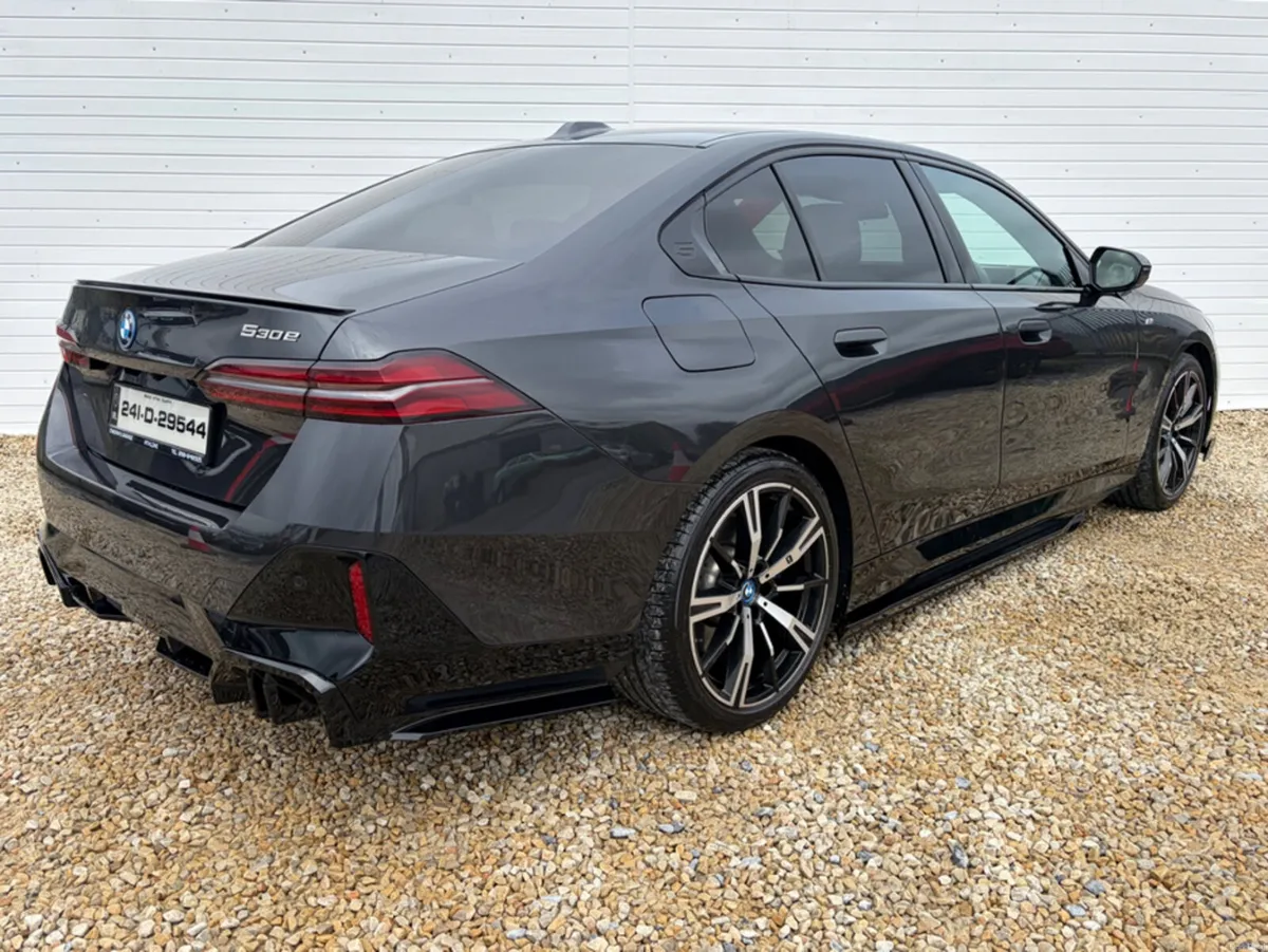 BMW 5-Series 530E 5SMG 4DR AUTO HYBRID - Image 3