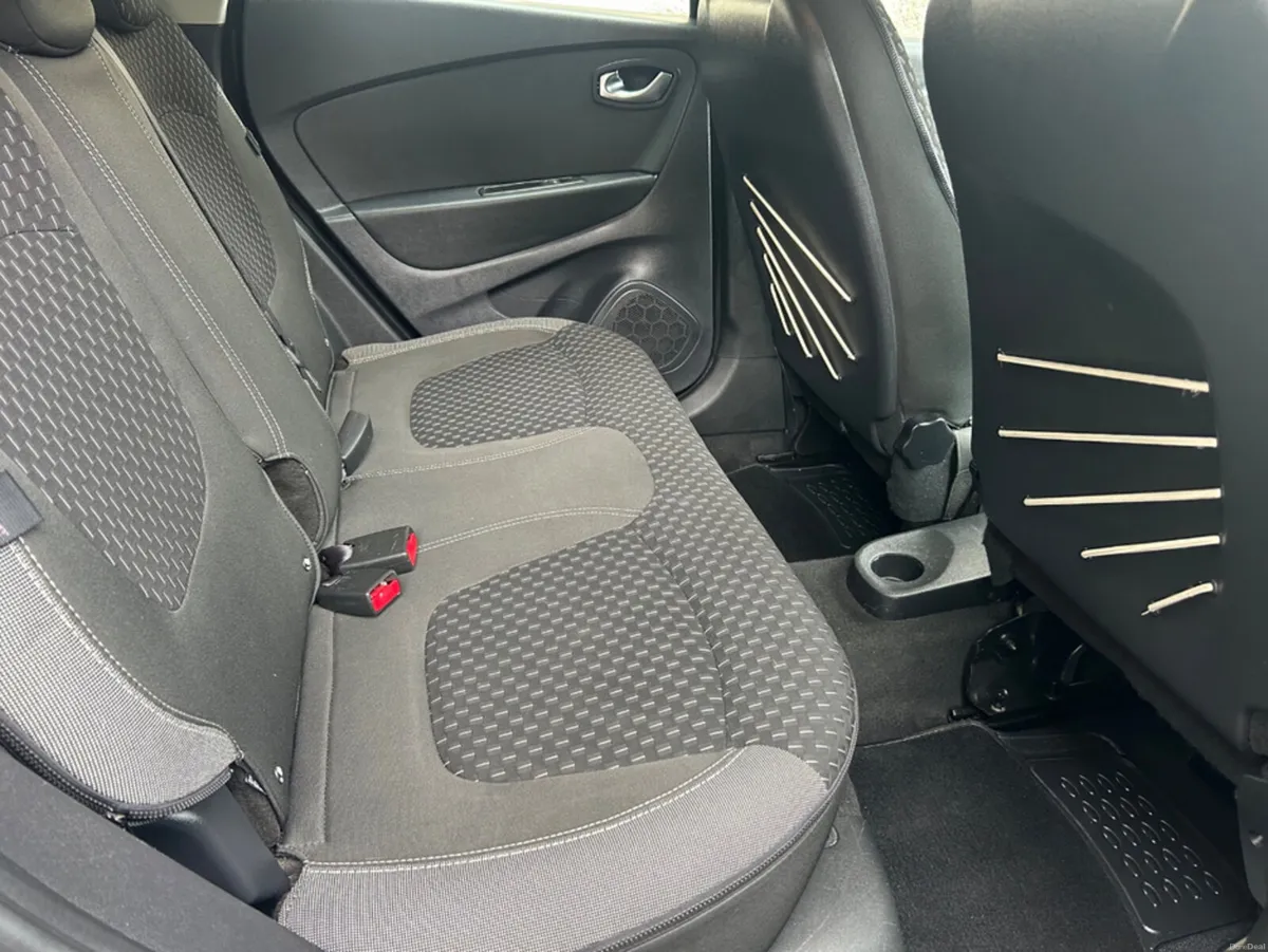 Renault Captur 1.5 DCI DYNAMIQUE NAV 9 90BHP 5 - Image 6