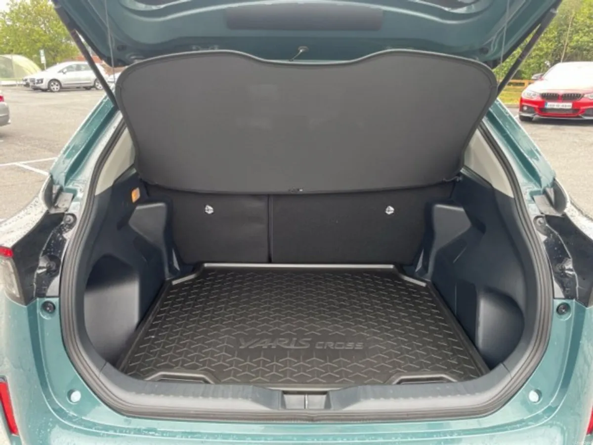 Toyota Yaris Cross - Luna - 1.5 Hybrid – Aut - Image 2