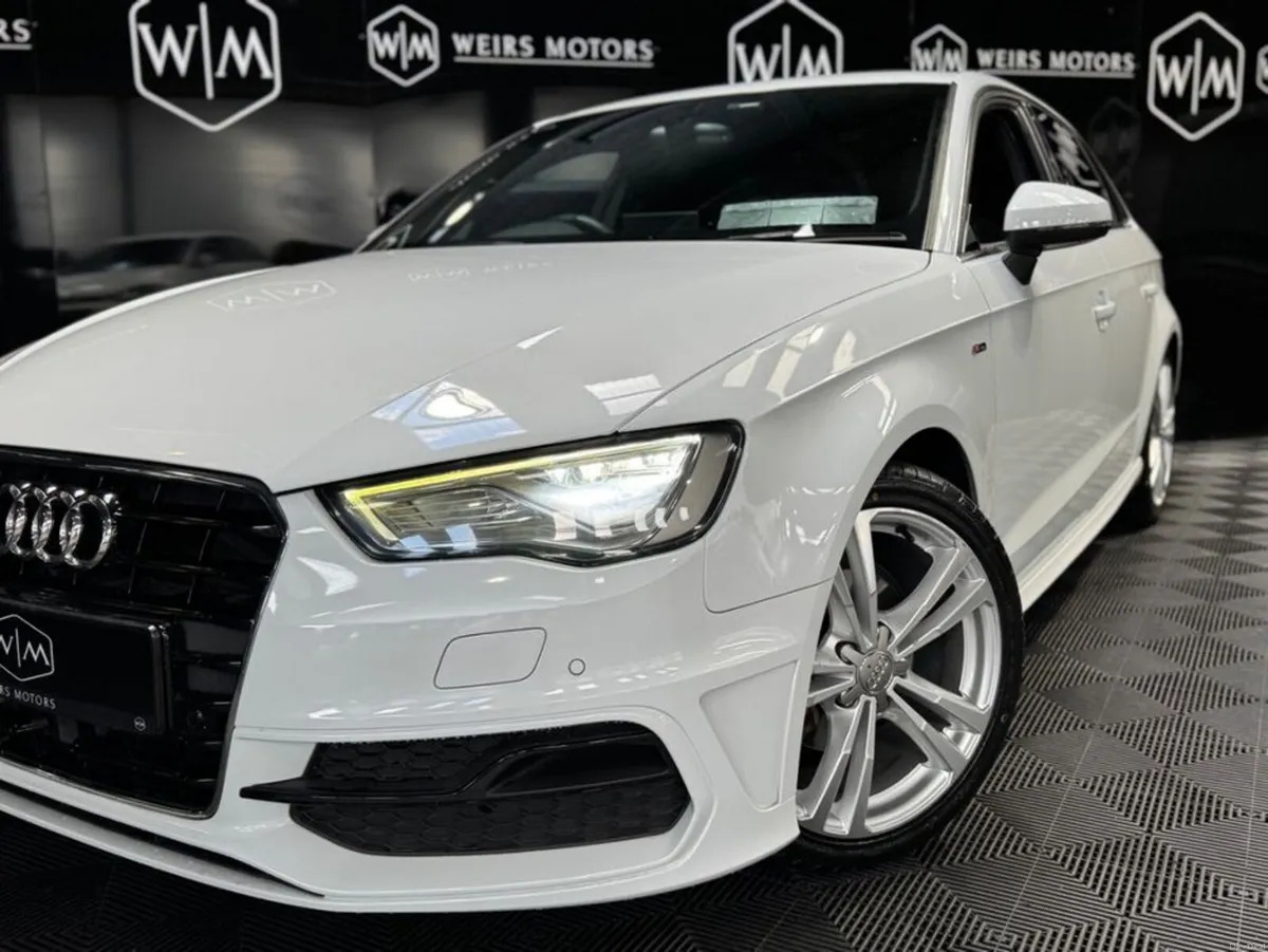 Audi A3 S-LINE//1.4 TFSI//AUTOMATIC//PEARL WHITE// - Image 3
