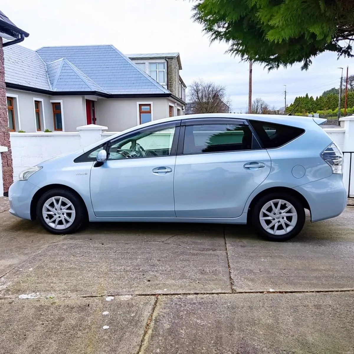 Toyota Prius 2013 - Image 1