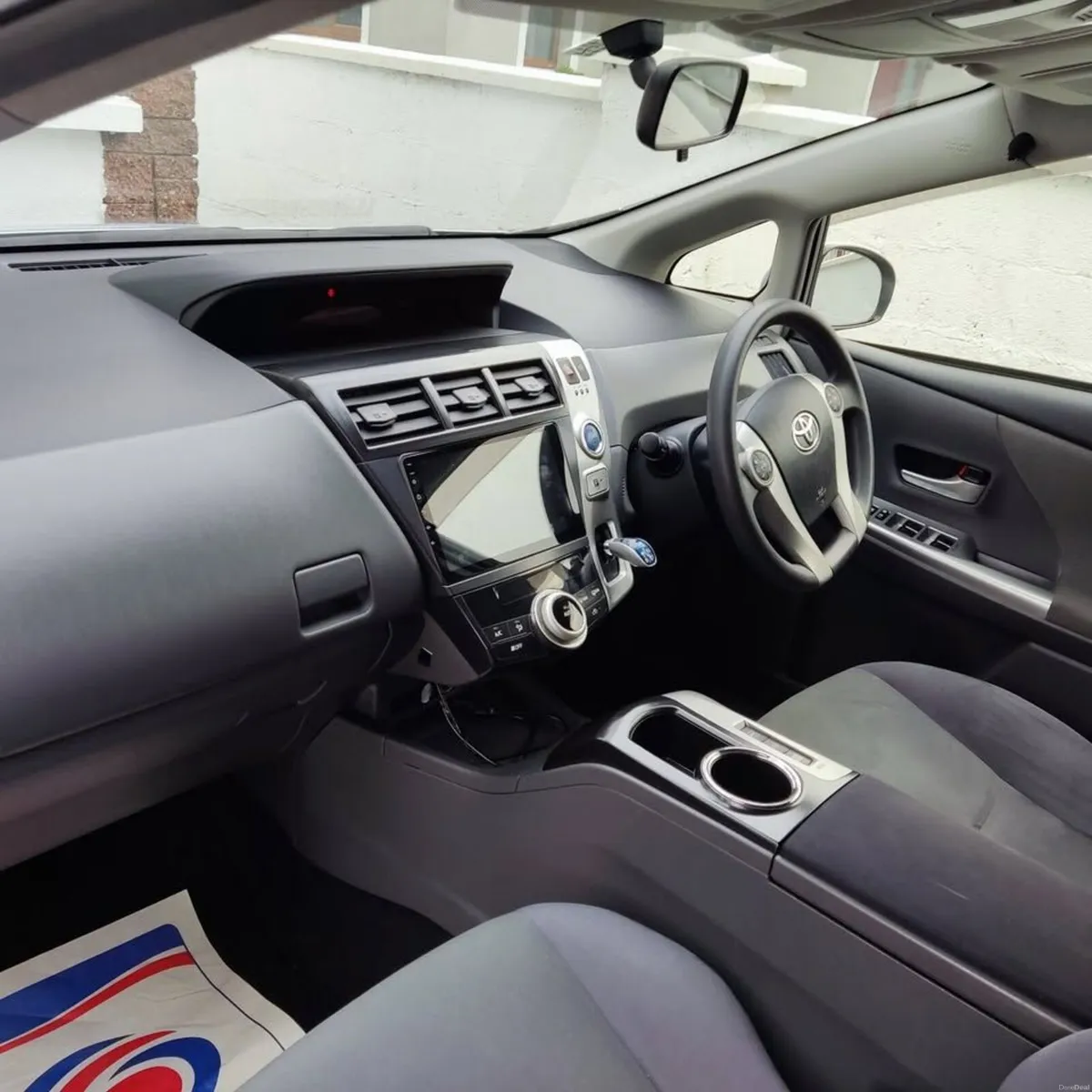 Toyota Prius 2013 - Image 6
