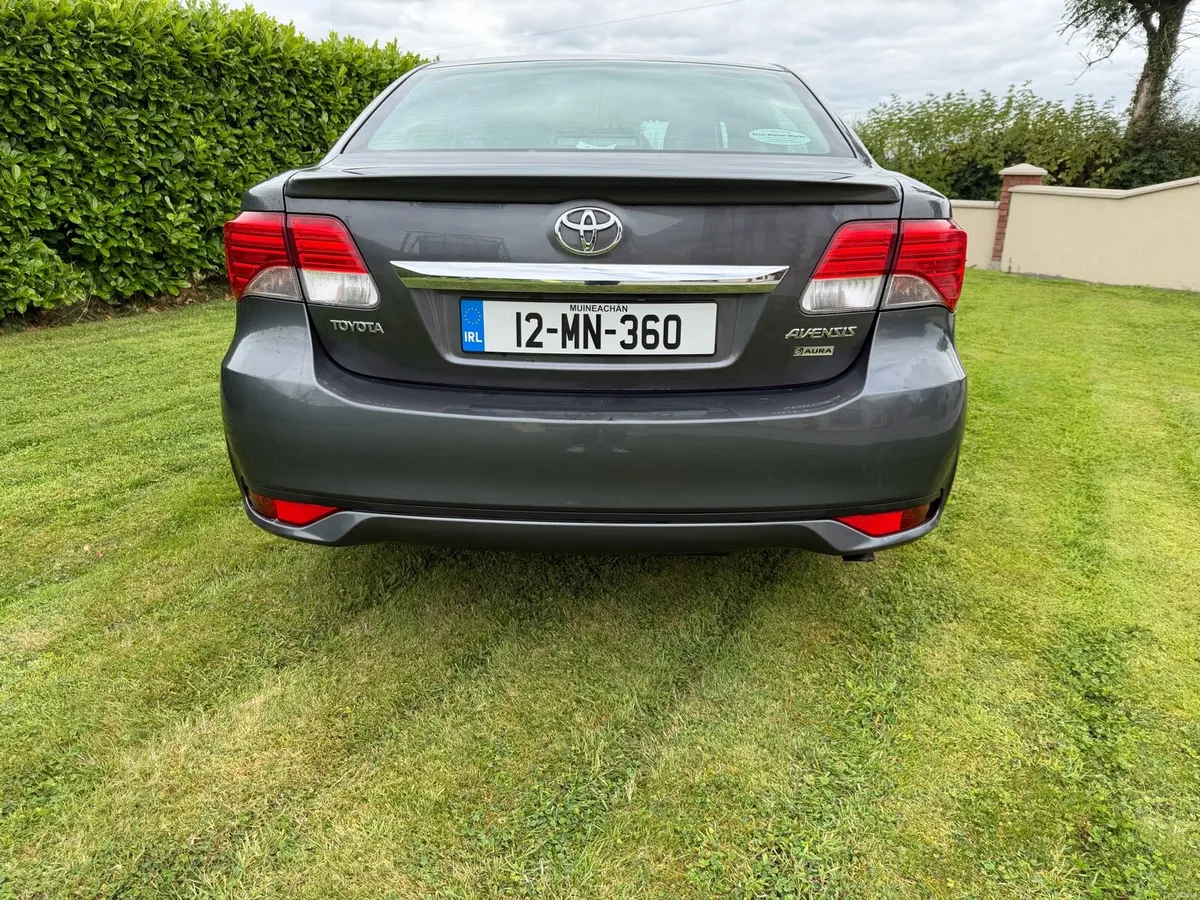 Toyota Avensis 2012 2.0 diesel - Image 3