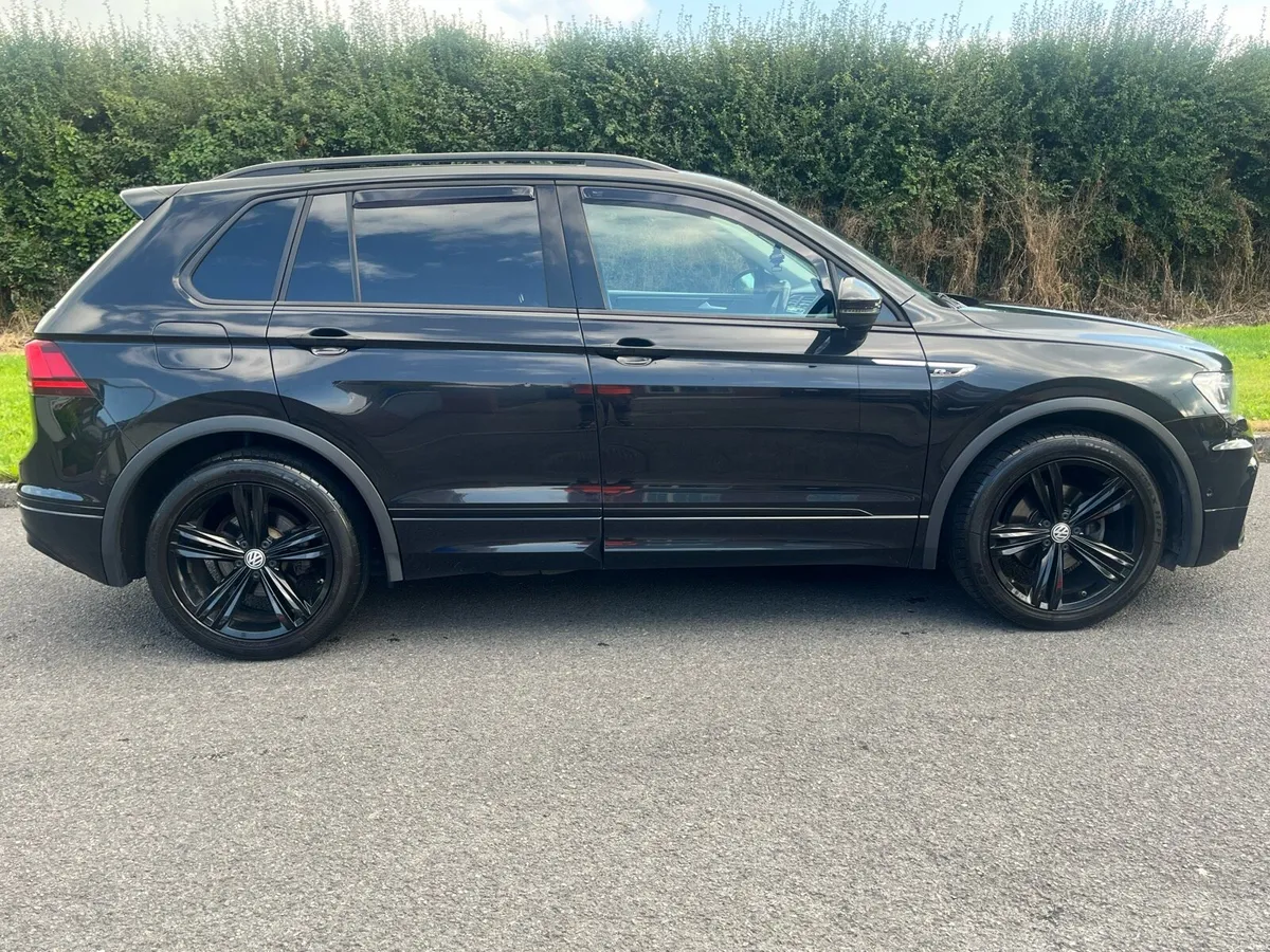 Volkswagen Tiguan R-line 2.0L 150HP - Image 3