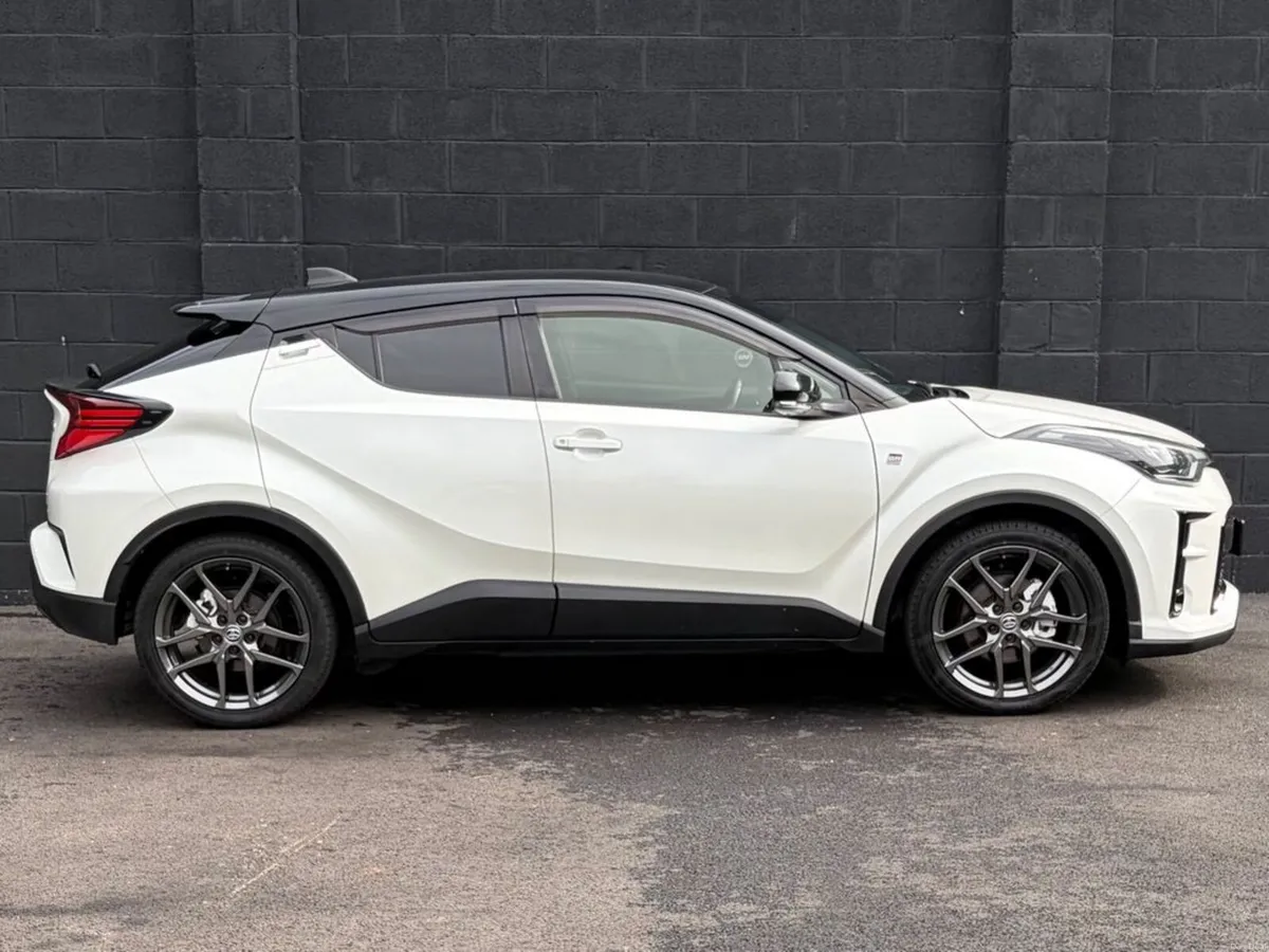 Toyota C-HR GR SPORT 5DR 1.8 HYBRID - Image 4