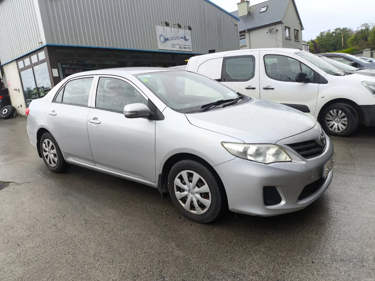 Toyota Corolla 2011 - Image 1