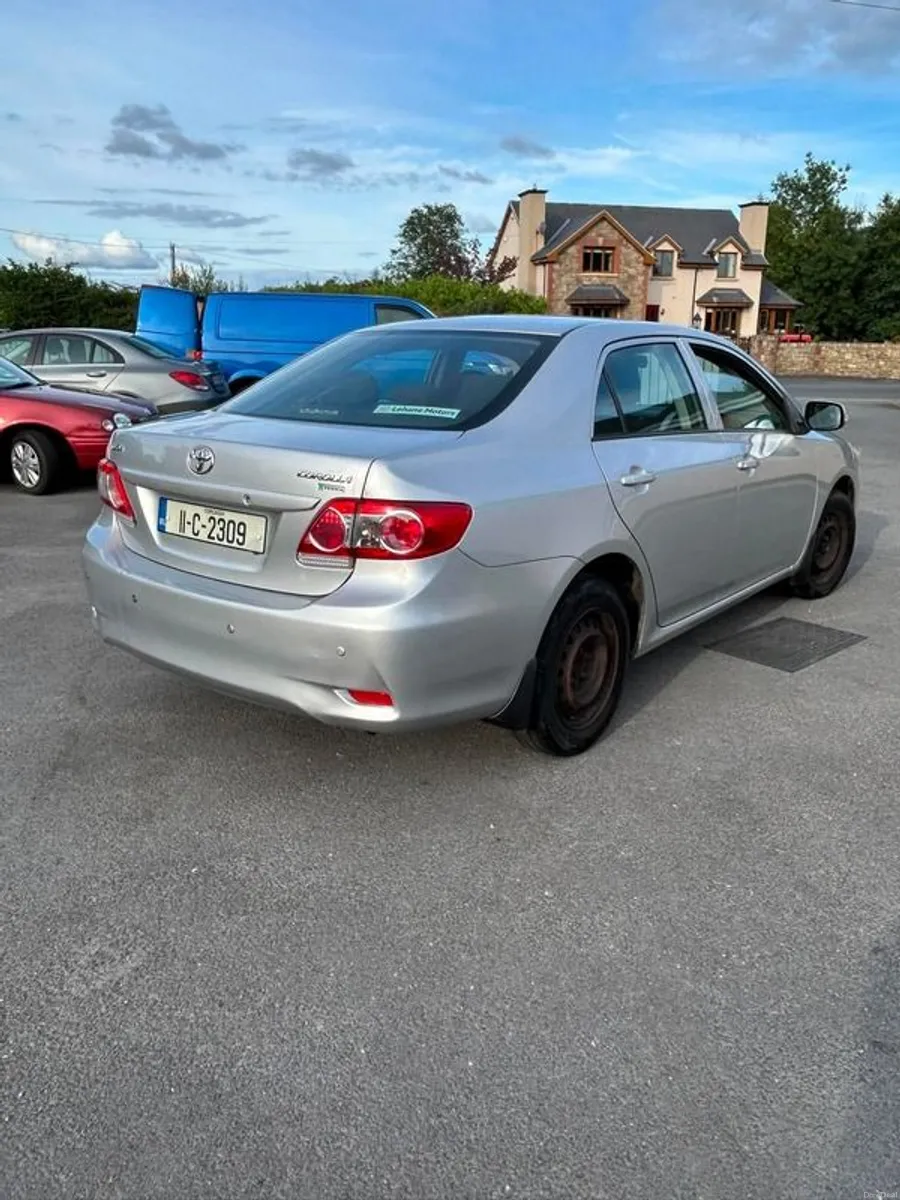 2011 Toyota Corolla low miles - Image 6