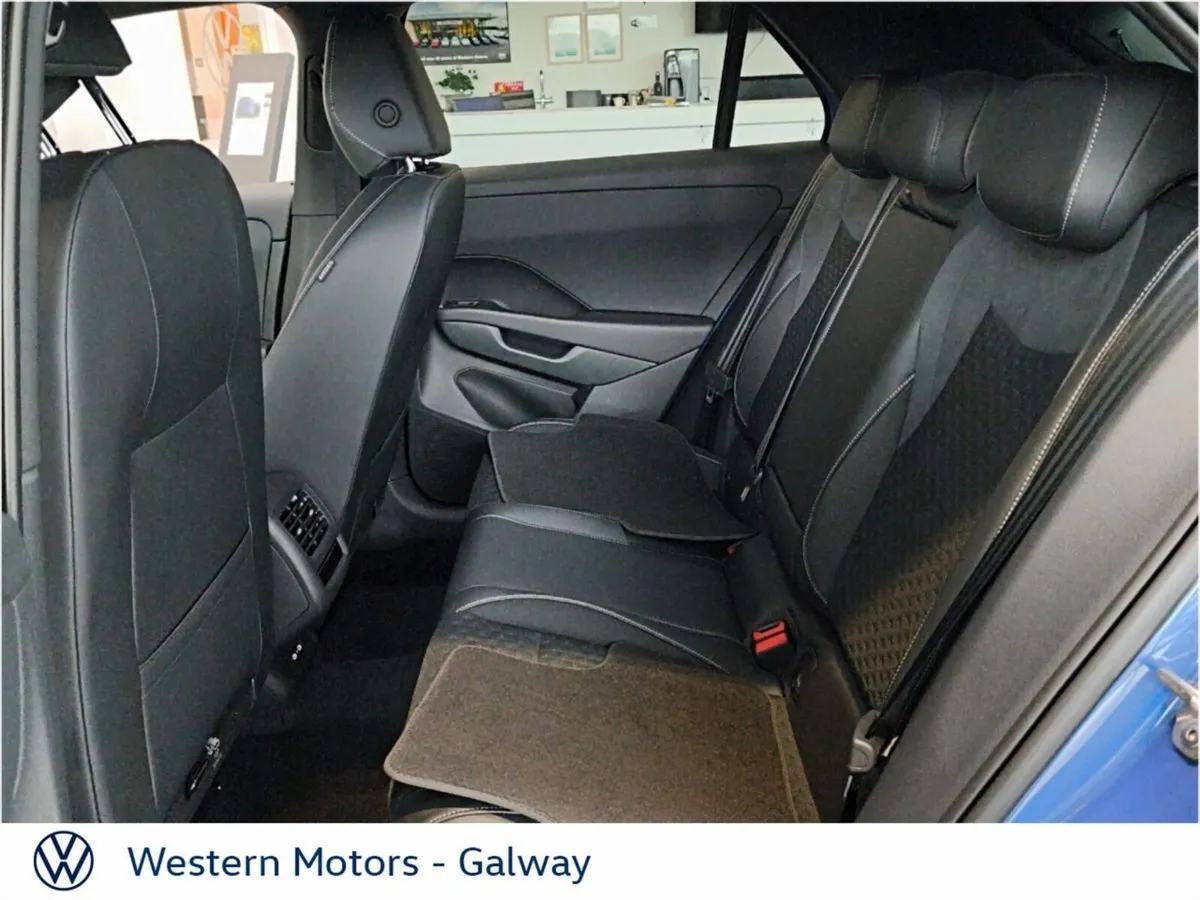 Volkswagen T-Roc **Save €1000's vs New** R-LINE 1. - Image 6