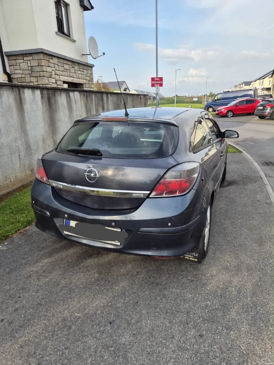 Opel Astra 2008 - Image 1