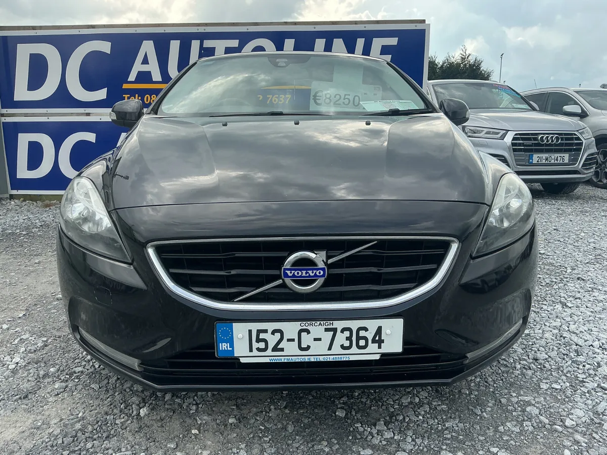 2015 VOLVO V40 1.6 DIESEL  TAX/NCT SPOTLESS - Image 3