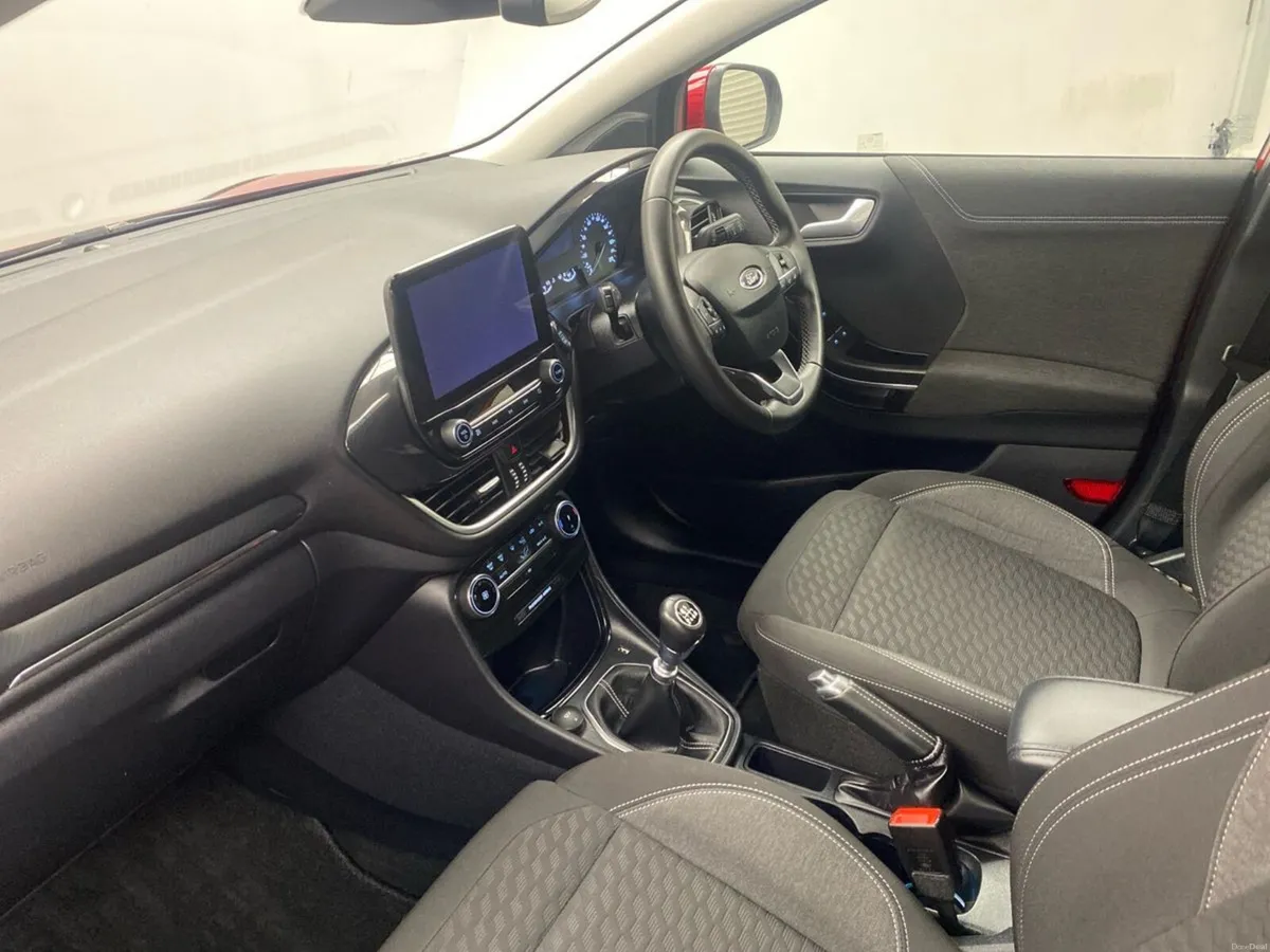 Ford Puma 1.0L EcoBoost Hybrid 125PS Titanium - Image 2