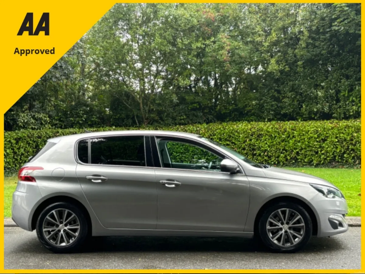 Peugeot 308 1.2 ALLURE AUTO 2017 *LOW KLMS* - Image 5