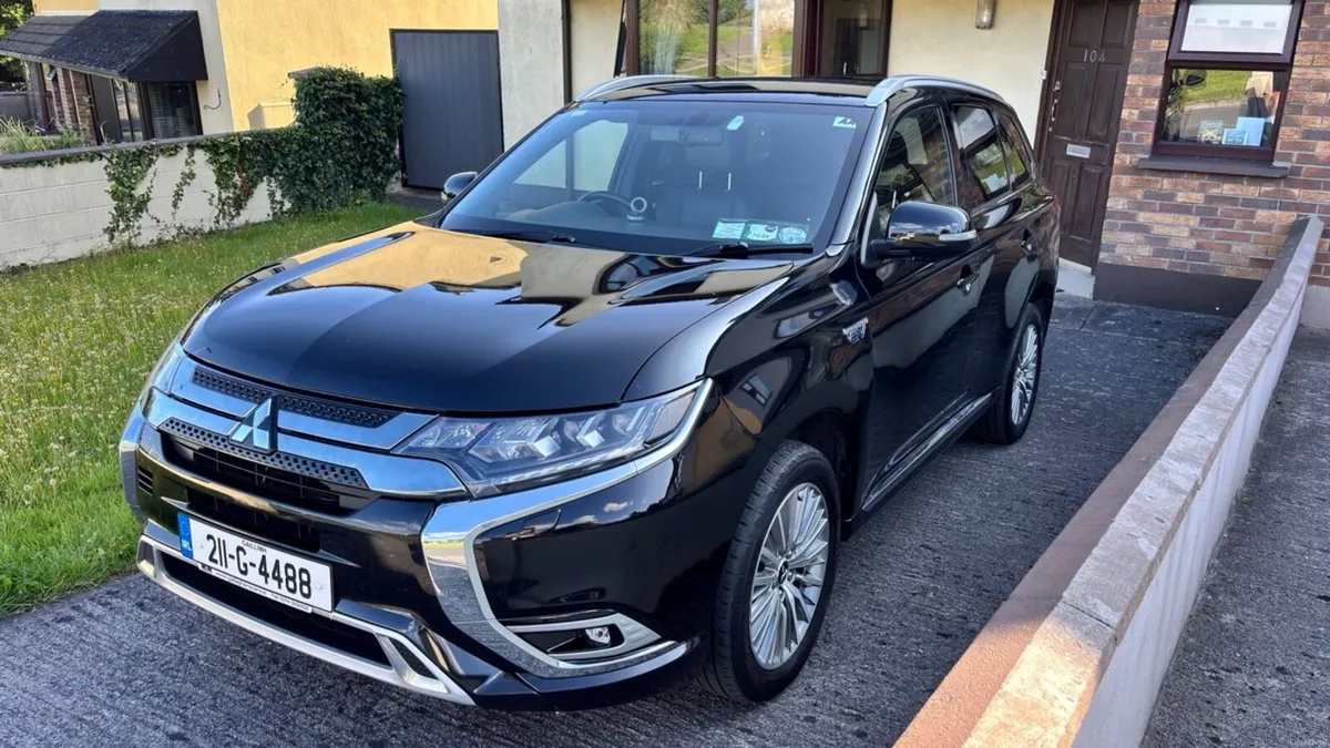 Mitsubishi Outlander 2021 - Image 1