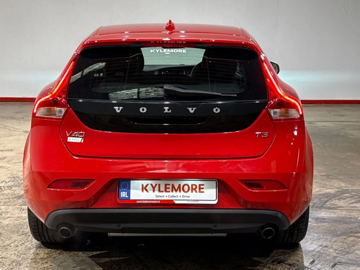 Volvo V40 TACK EDITION - 1.5 AUTOMATIC - FACTORY A - Image 4
