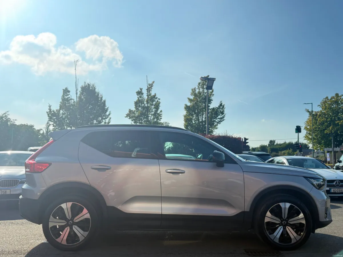 Volvo XC40 RECHARGE PLUS EV AUTO *IRISH CAR* - Image 4