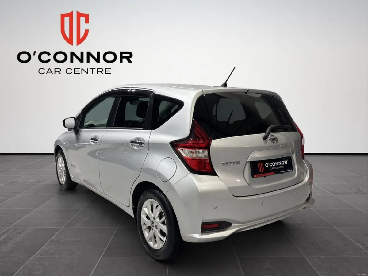Nissan Note Easy on fuel, easy to drive. hard to f - Image 4