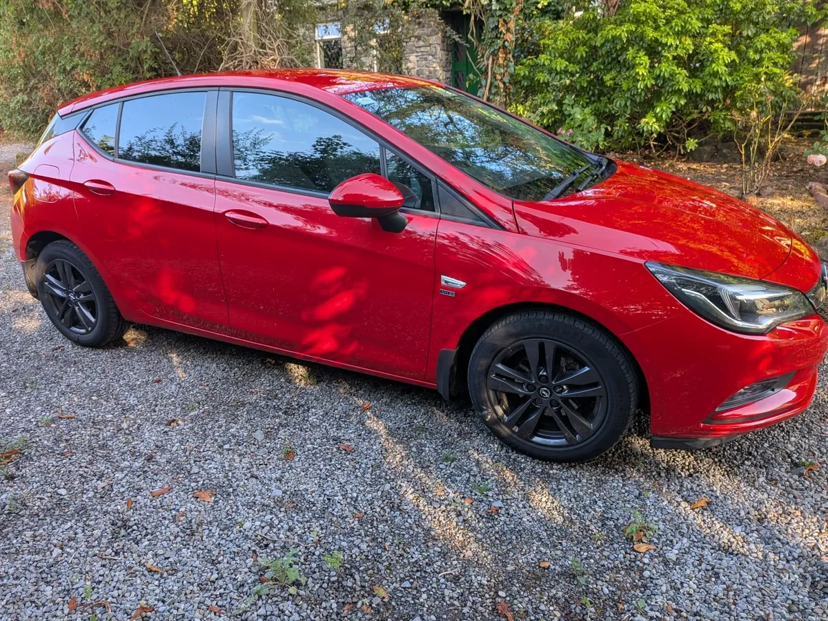 ASTRA 120 YEARS 1.0l 105PS 5DR - Image 3