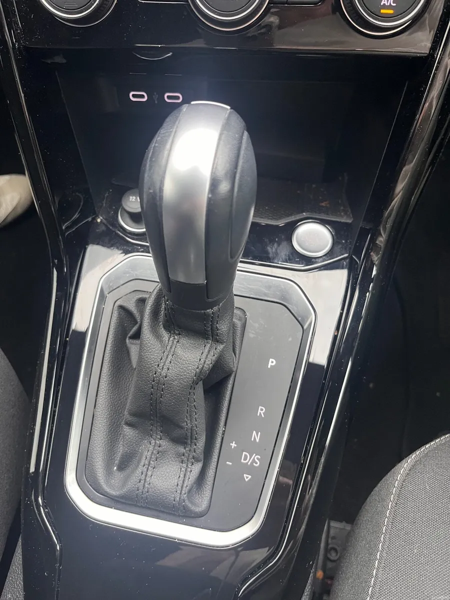 Volkswagen T-Roc 2022 Automatic Sport - Image 6
