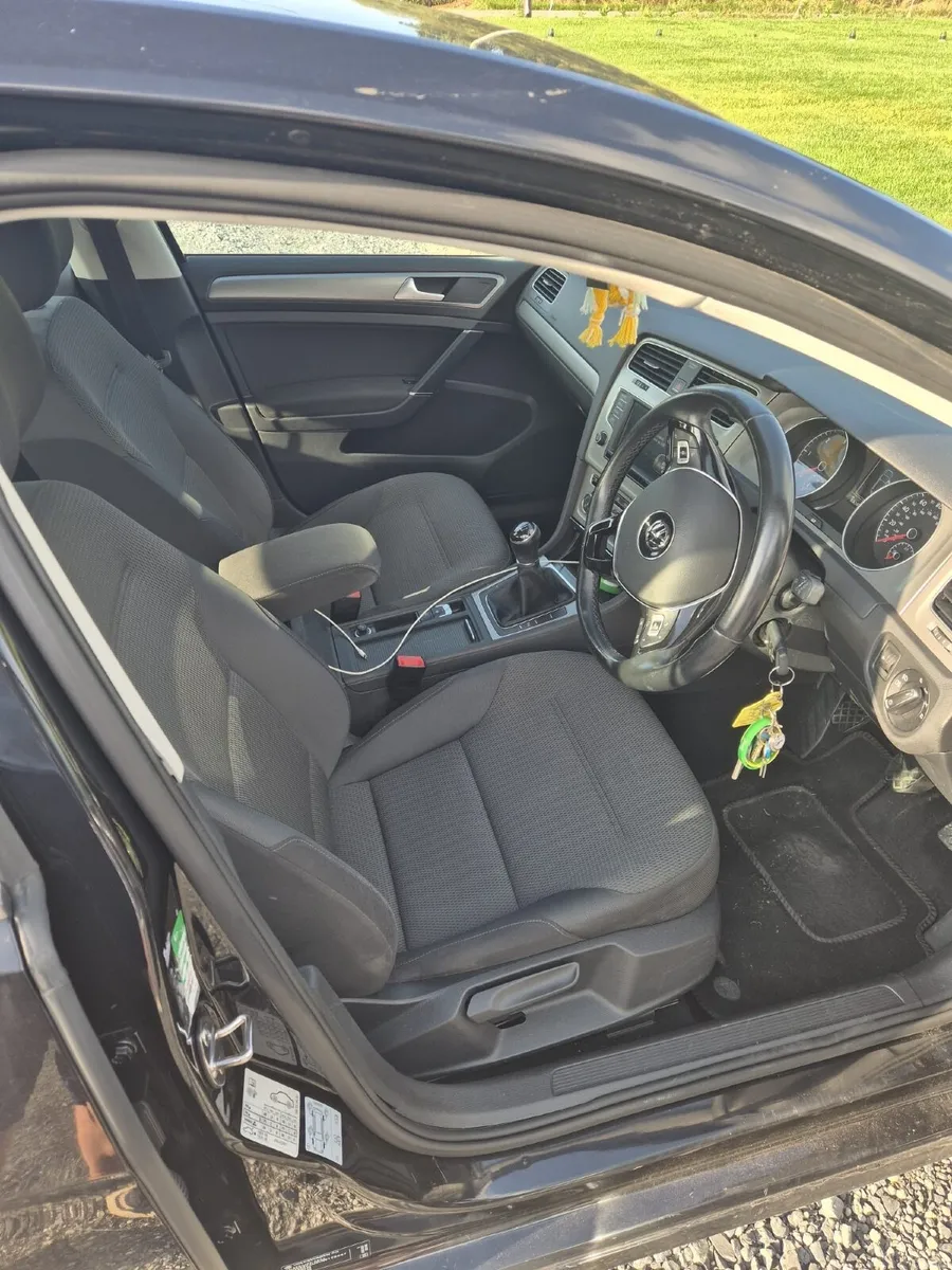 Black Volkswagen Golf 2017 - Image 5