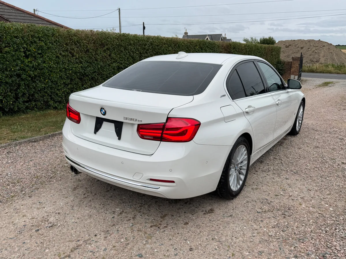 172 BMW 330e Luxery I Performance - Image 4