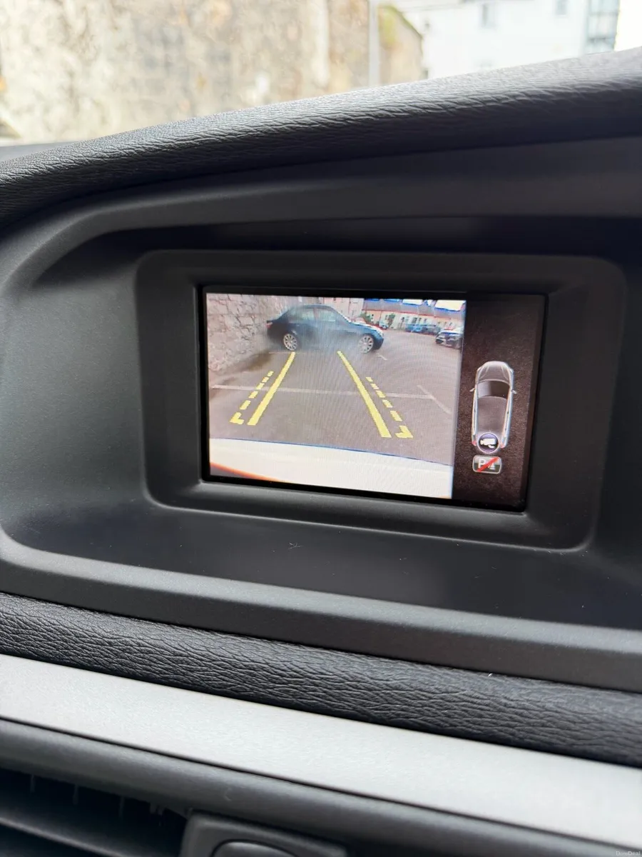 2014 Volvo V40 Automatic - Image 5
