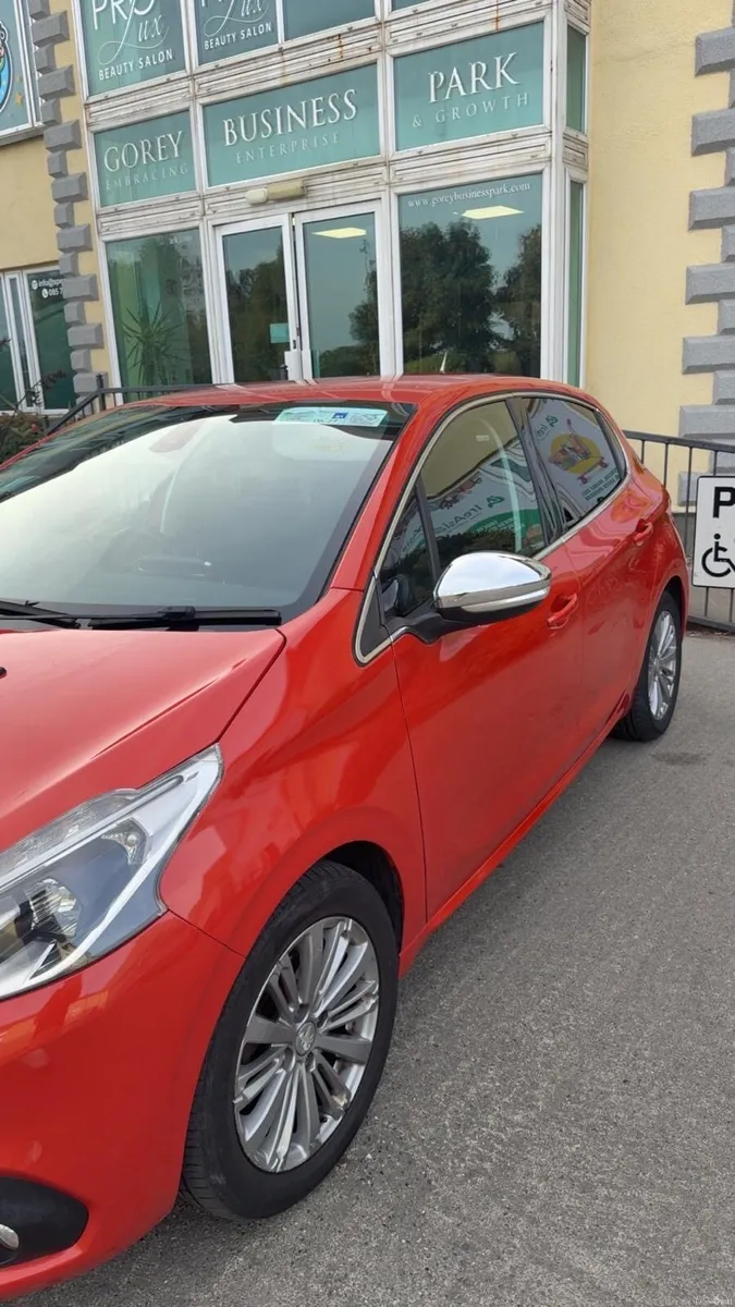 Car - Image 4
