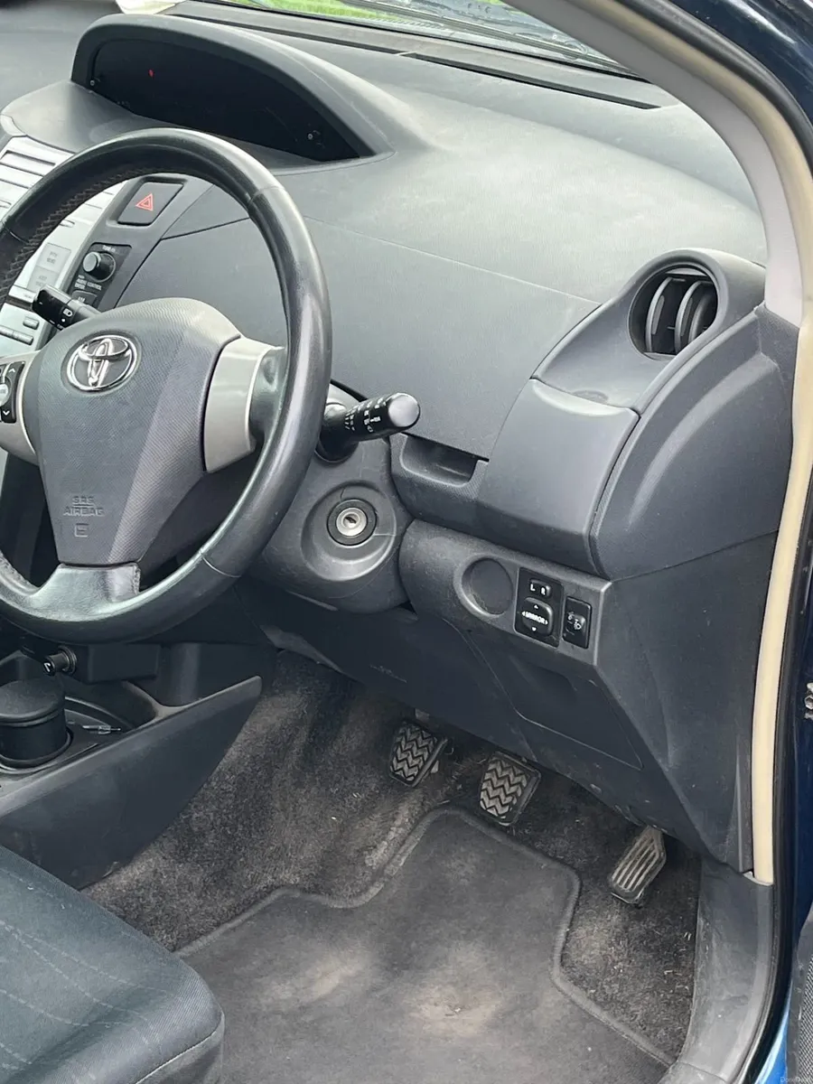 Toyota Yaris 1,3 Petrol 2006 - Image 3