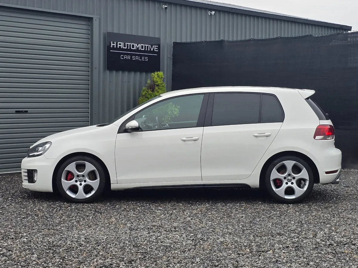 2013 VOLKSWAGEN GOLF GTI DSG LOW KMS - Image 2