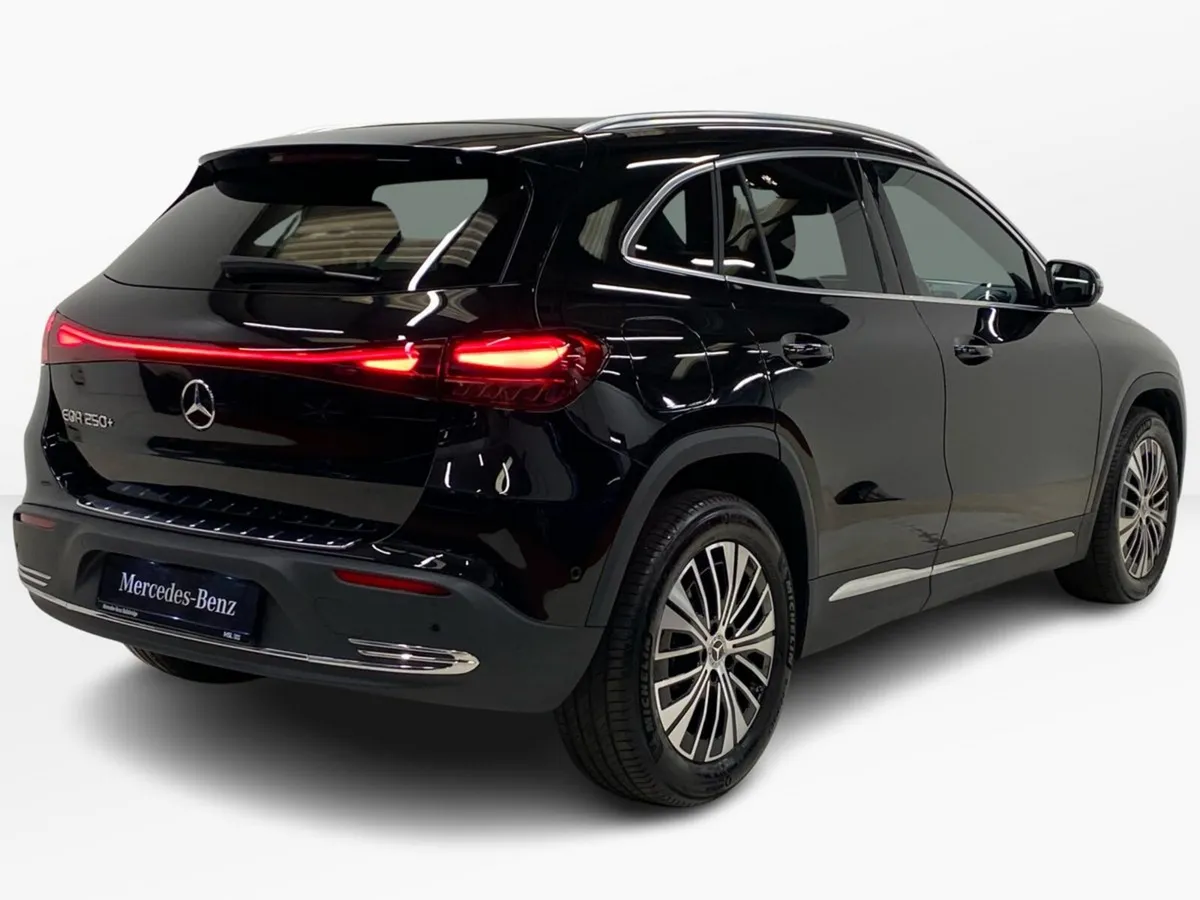 Mercedes-Benz 250 Eqa 250+ Sport Executive  Sport - Image 3