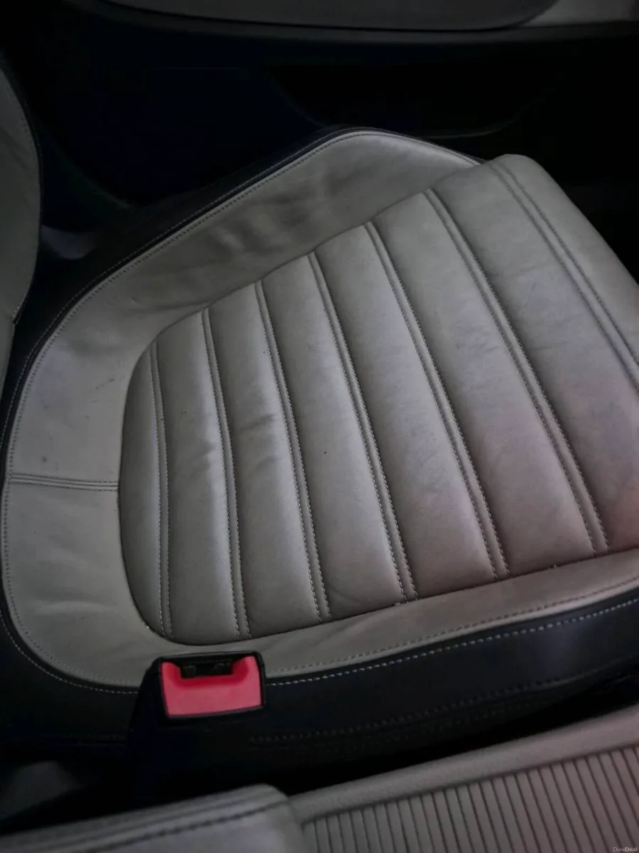 Car - Image 6