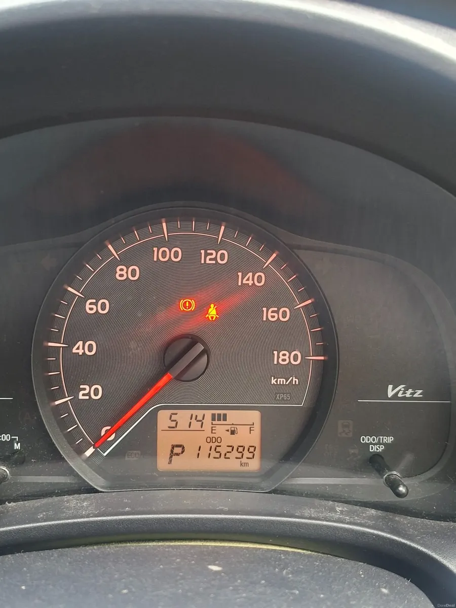 Toyota Vitz 2012 automatic - Image 2