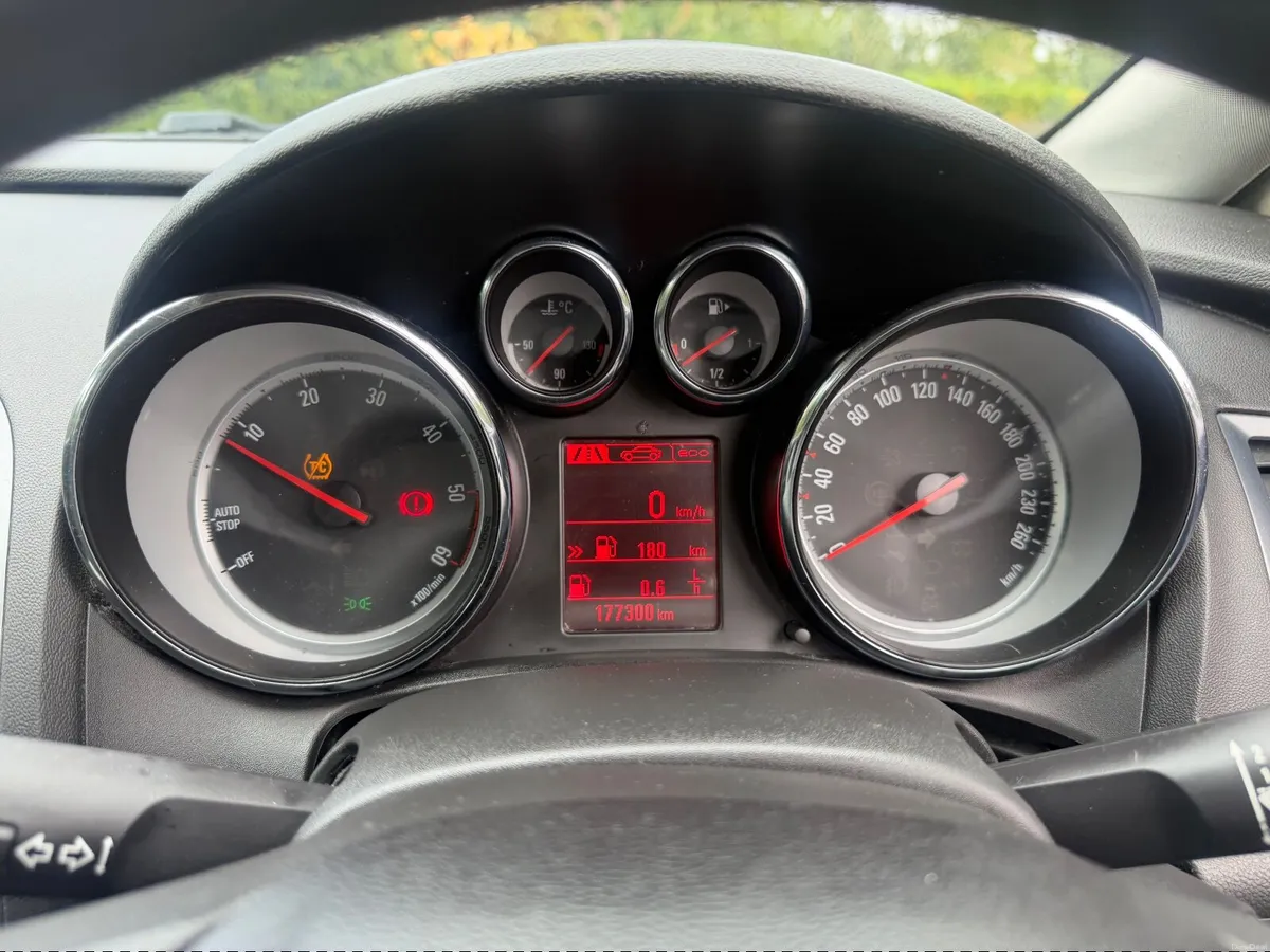 Opel Astra 2013Manual 1.7 diesel/brand new nct - Image 2